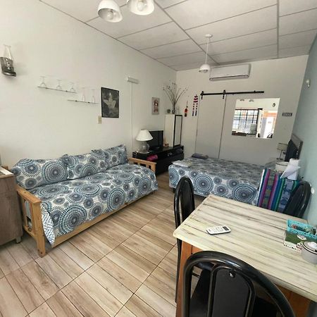 Ezeiza 1 Nuestro Lugar A 15 Minutos Del Aeropuerto Tranfer Opcional Desde Y Al Aeropuerto De Ezeiza Las 24 Horas Pet Friendly Esterno foto