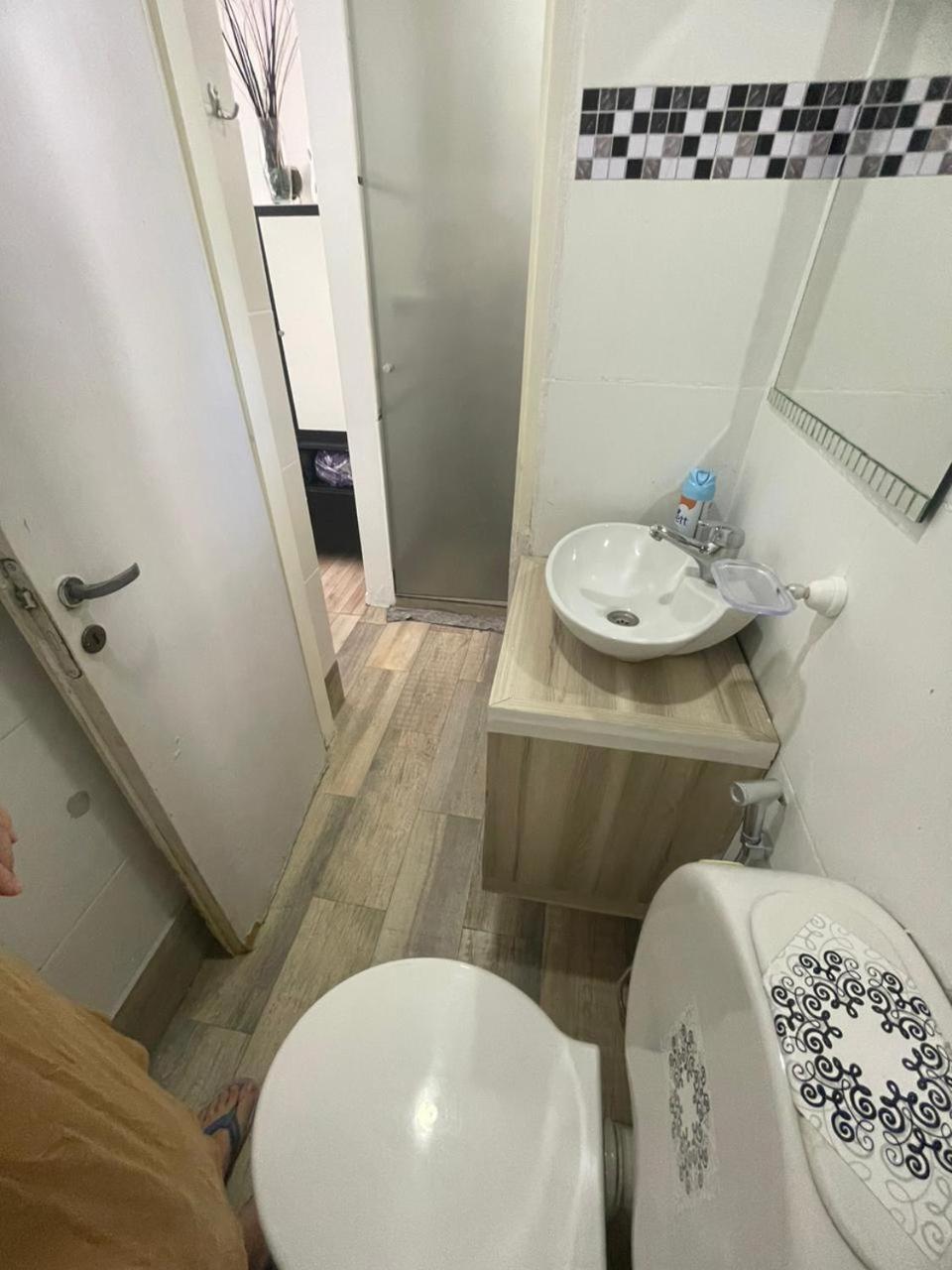 Ezeiza 1 Nuestro Lugar A 15 Minutos Del Aeropuerto Tranfer Opcional Desde Y Al Aeropuerto De Ezeiza Las 24 Horas Pet Friendly Esterno foto
